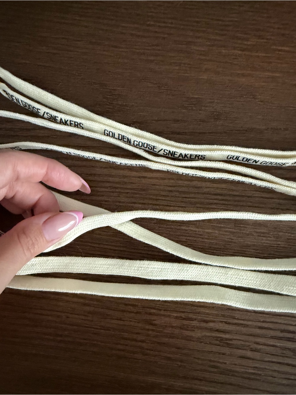 Golden Goose White and Gold Branded Shoelaces - Picture 3 of 4
